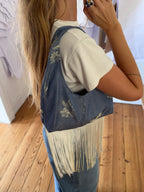 Sac upcyclé bleu satiné à motifs et franges vintage - petit