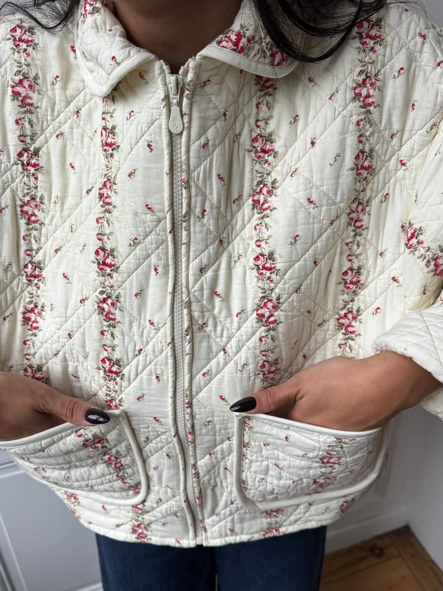 Veste upcyclée matelassée écrue à fleurs