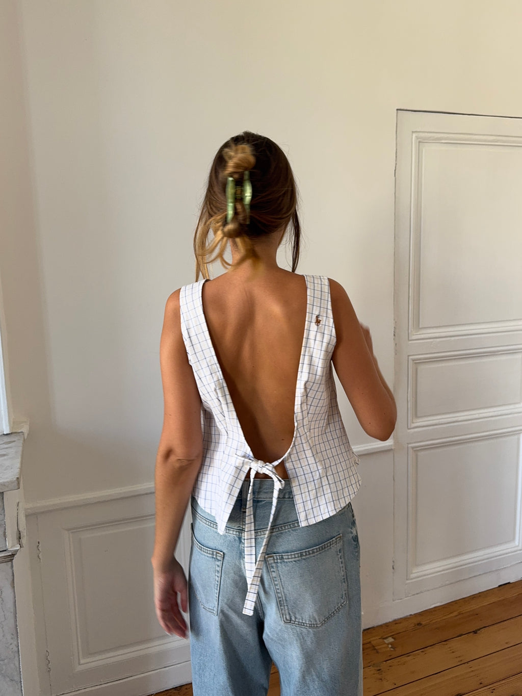 Top dos nu upcyclé blanc à carreaux - L