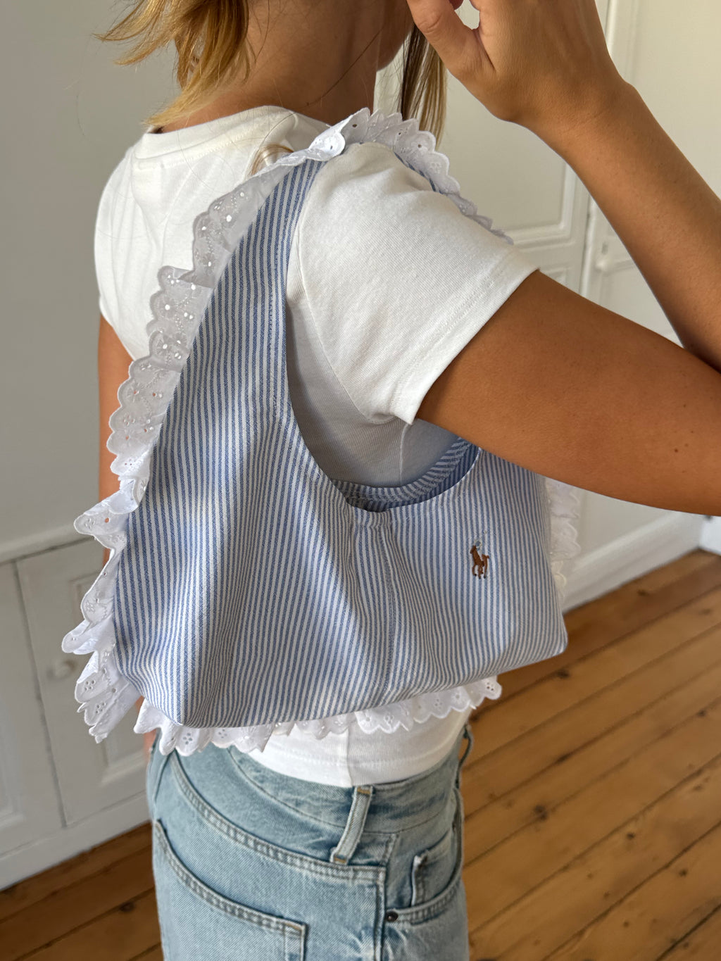 Sac upcyclé rayé et dentelle
