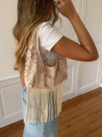Sac upcyclé beige et franges