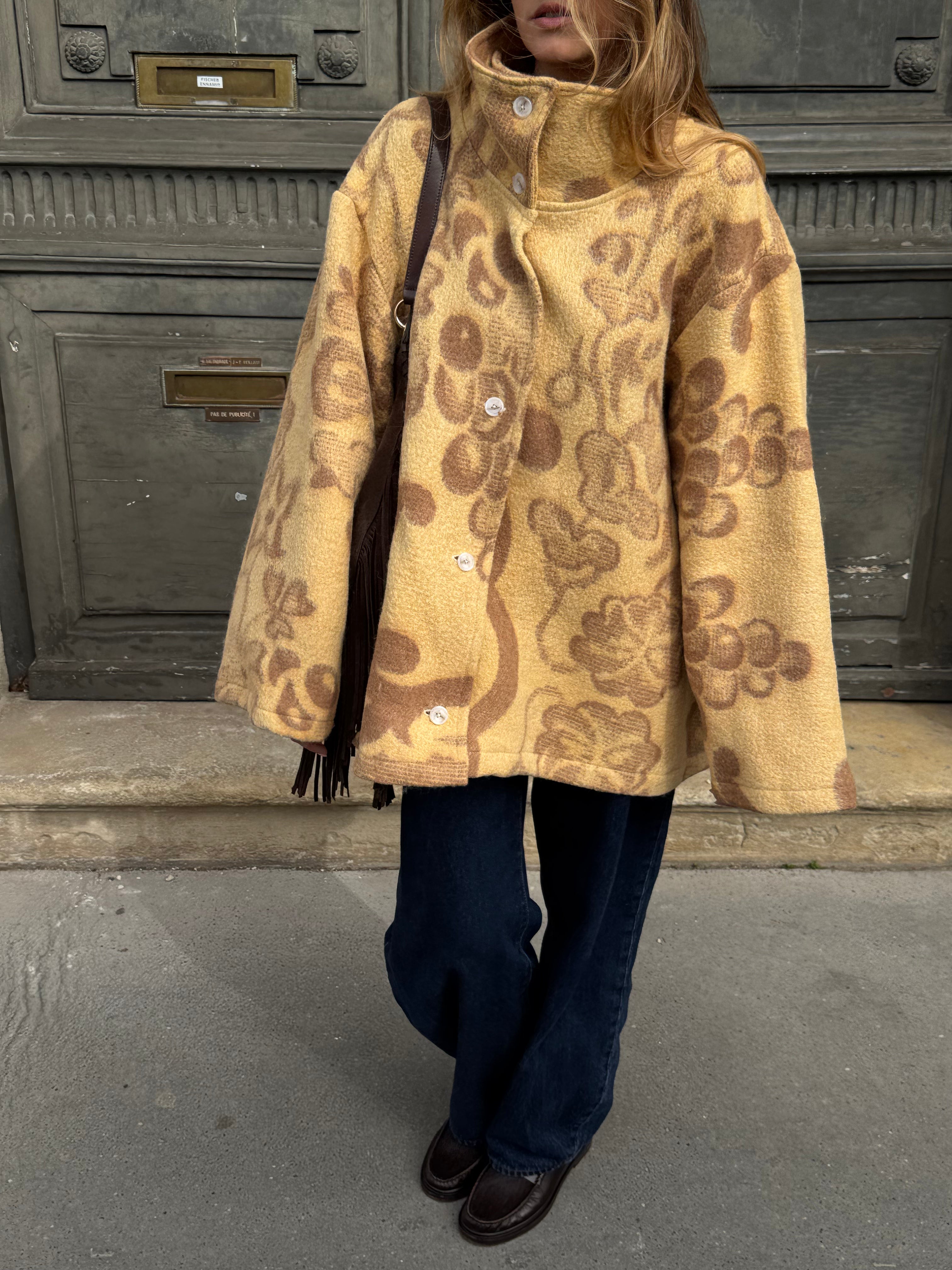 Manteau col montant upcyclé laine à motifs vintage