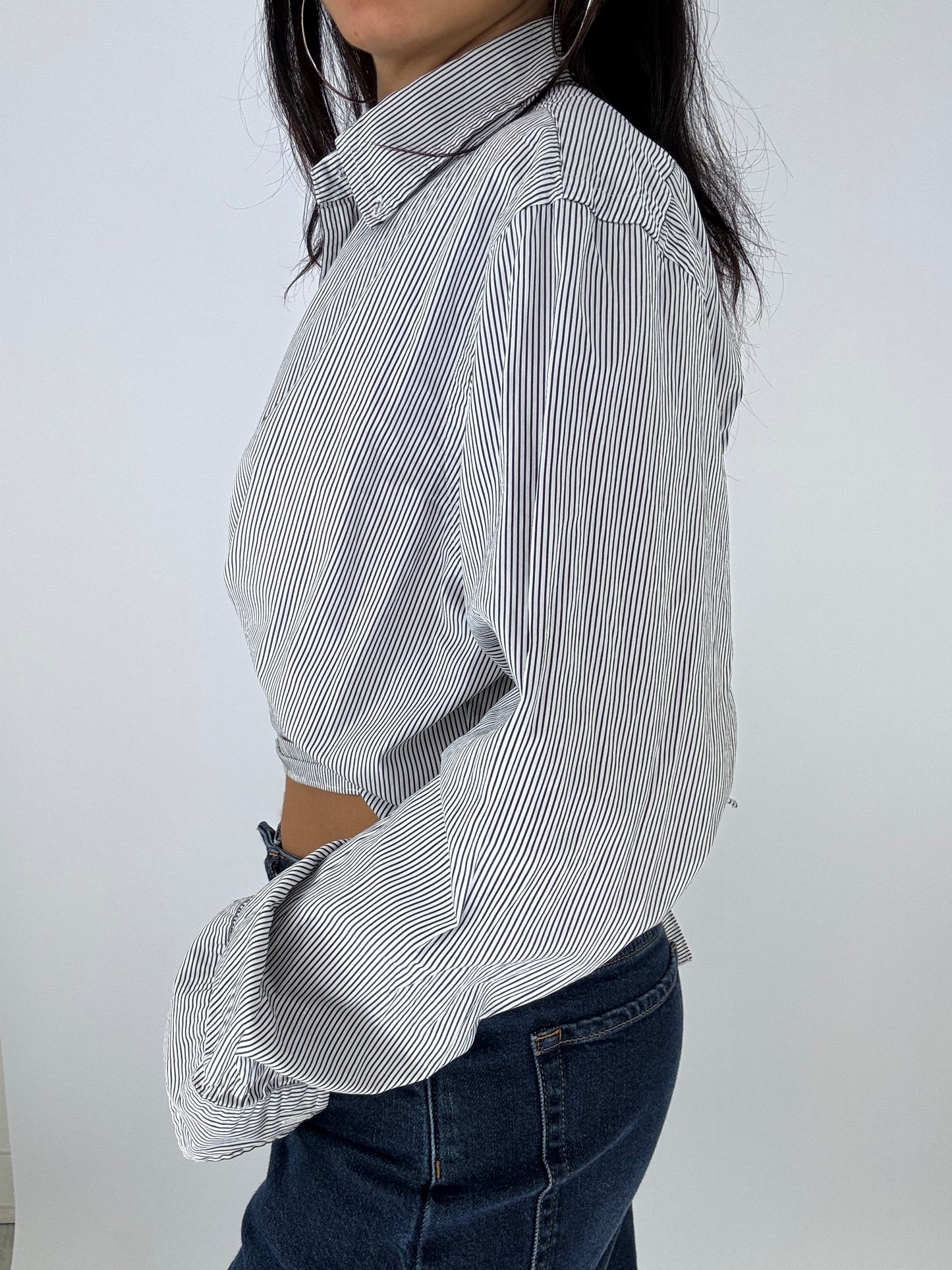 Chemise upcyclée dos nu blanche rayée