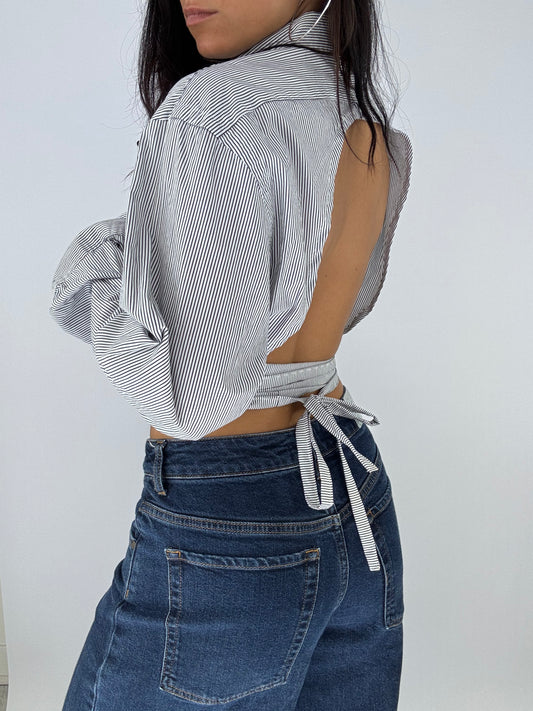 Chemise upcyclée dos nu blanche rayée