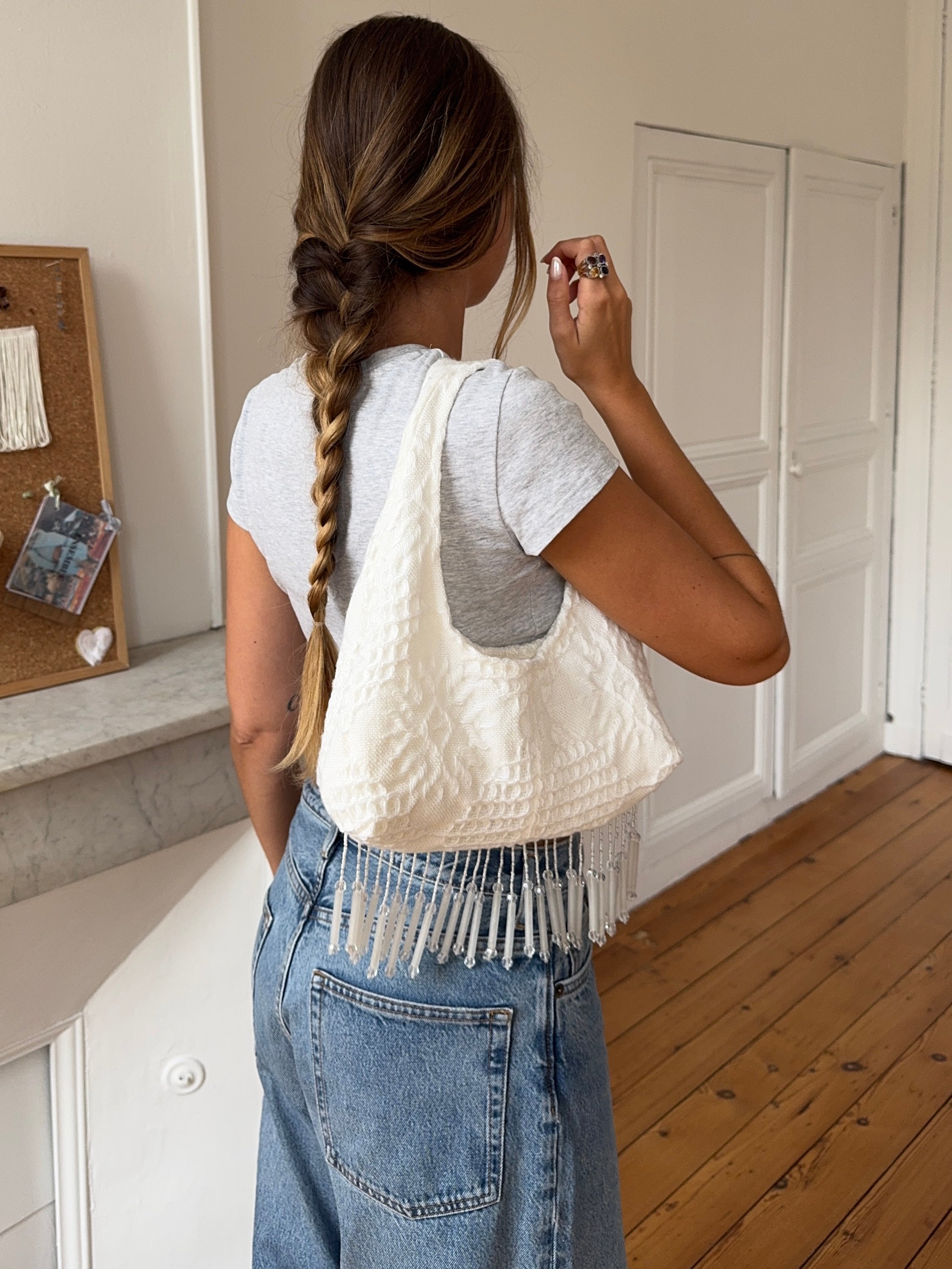 Sac upcyclé blanc et perles