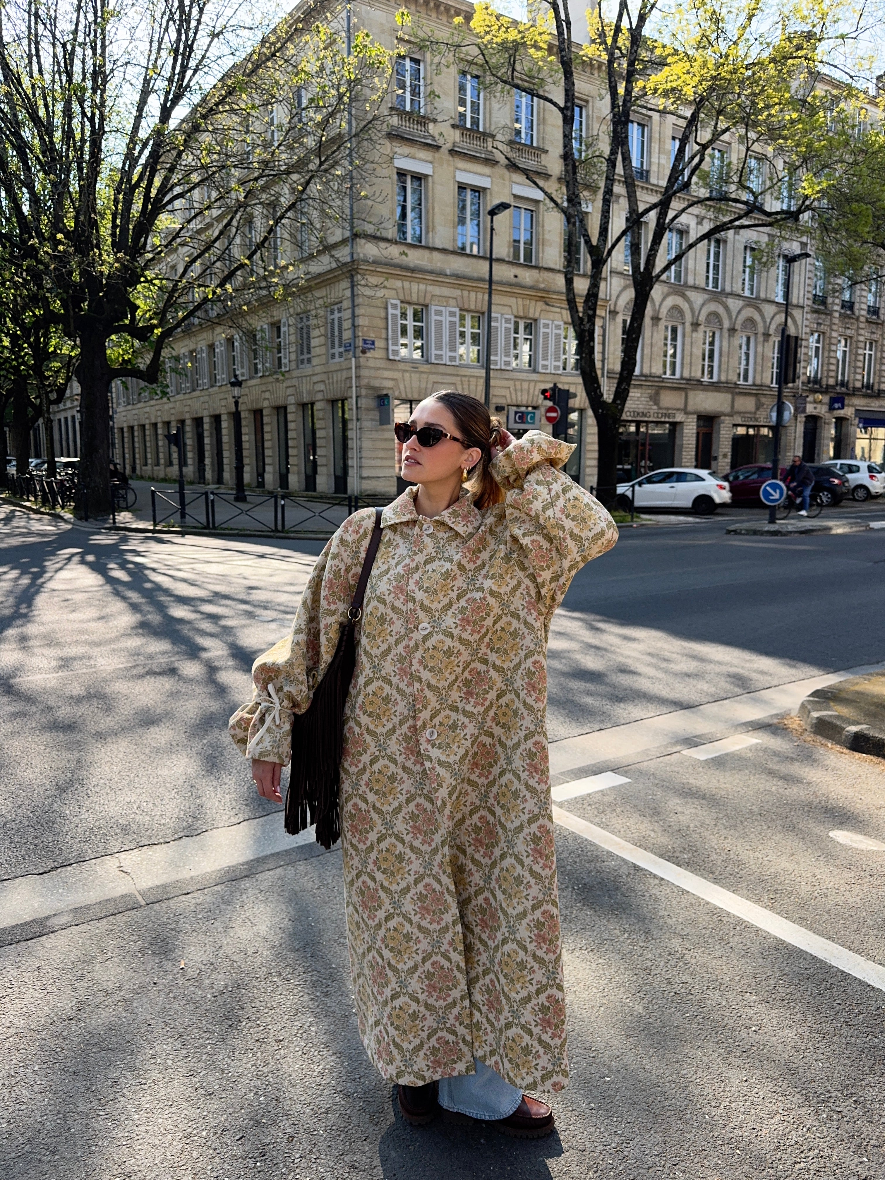 Manteau long upcyclé beige fleuri vintage