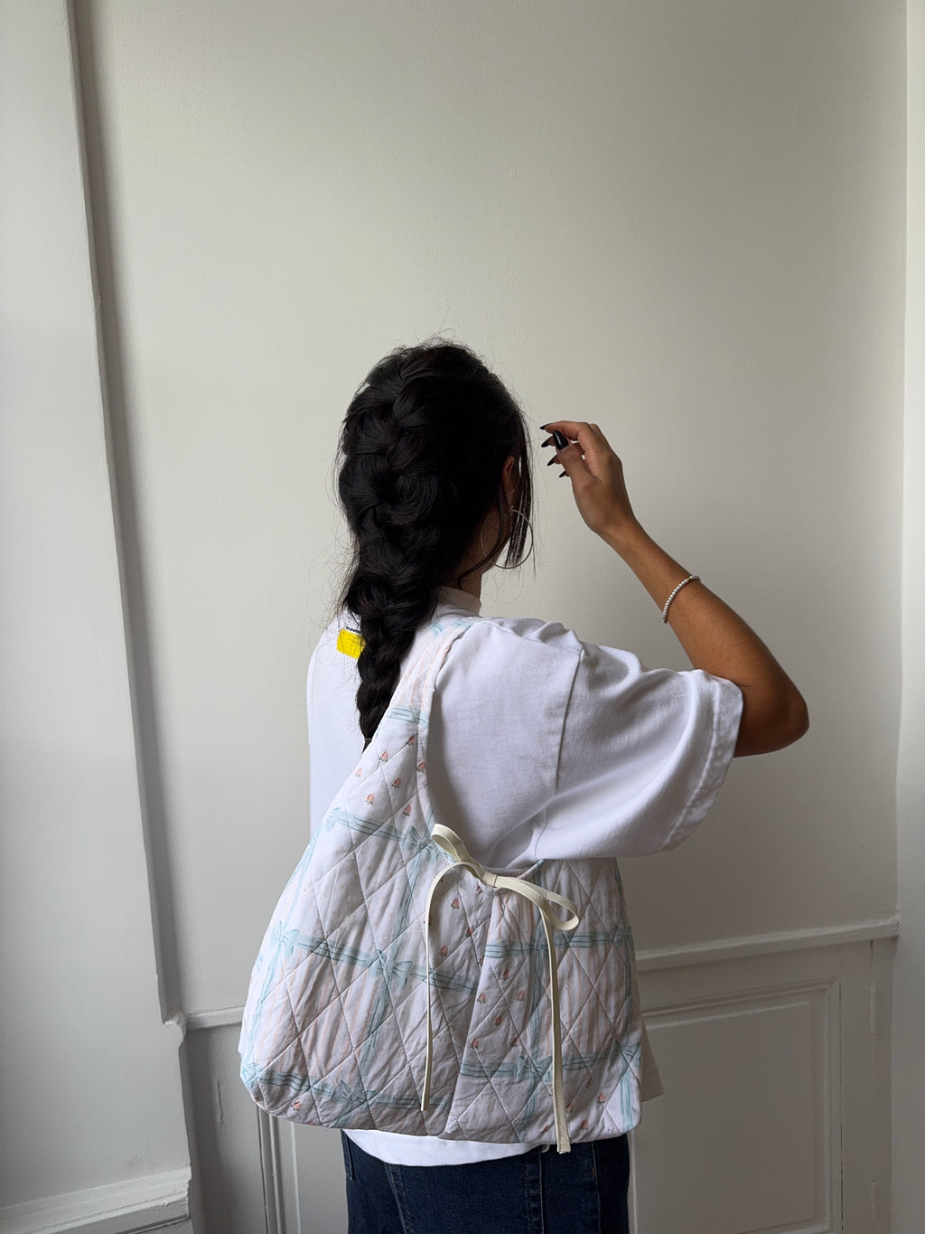 Sac upcyclé matelassé blanc à motifs