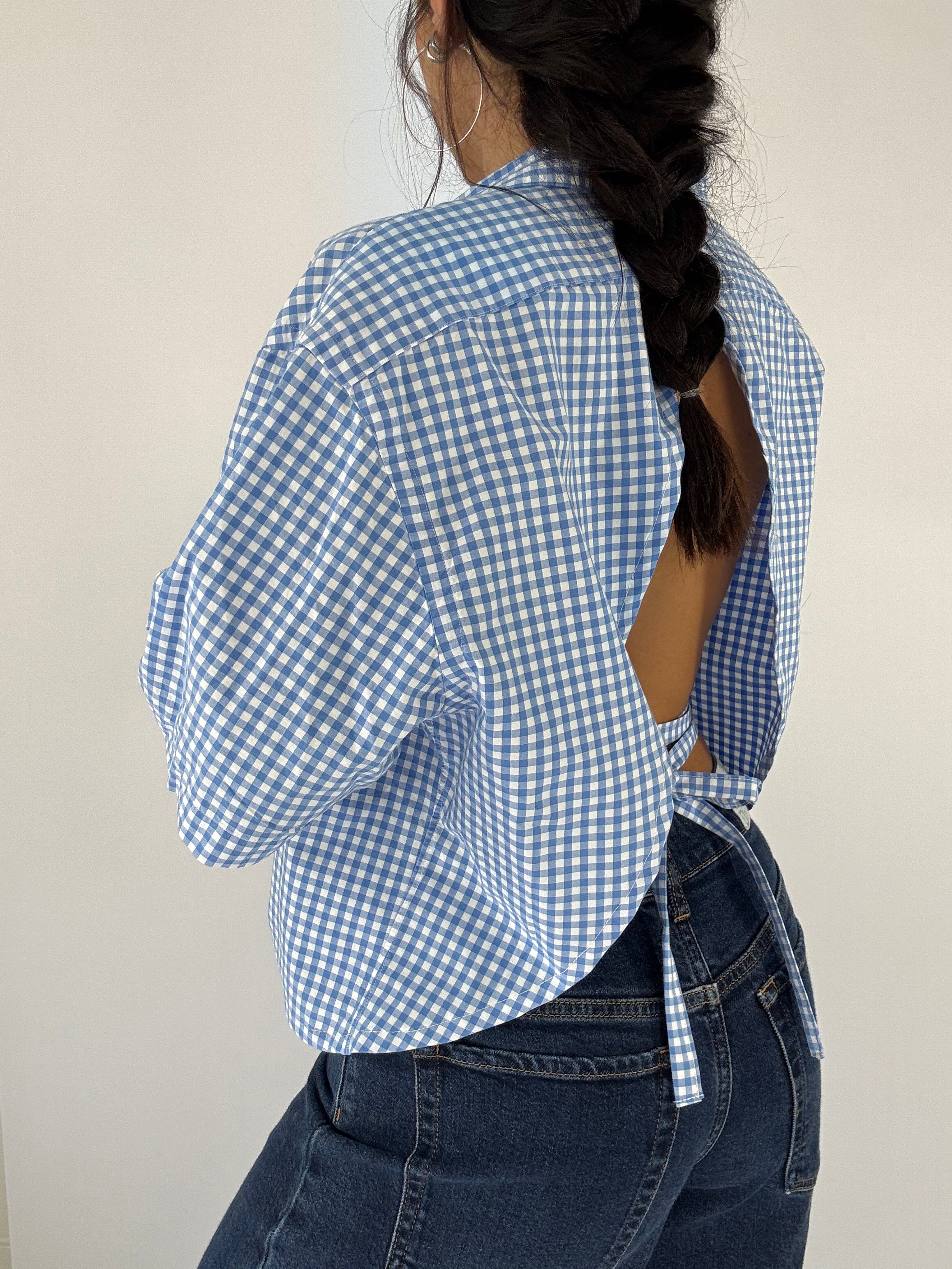 Chemisette upcyclée dos nu vichy bleu