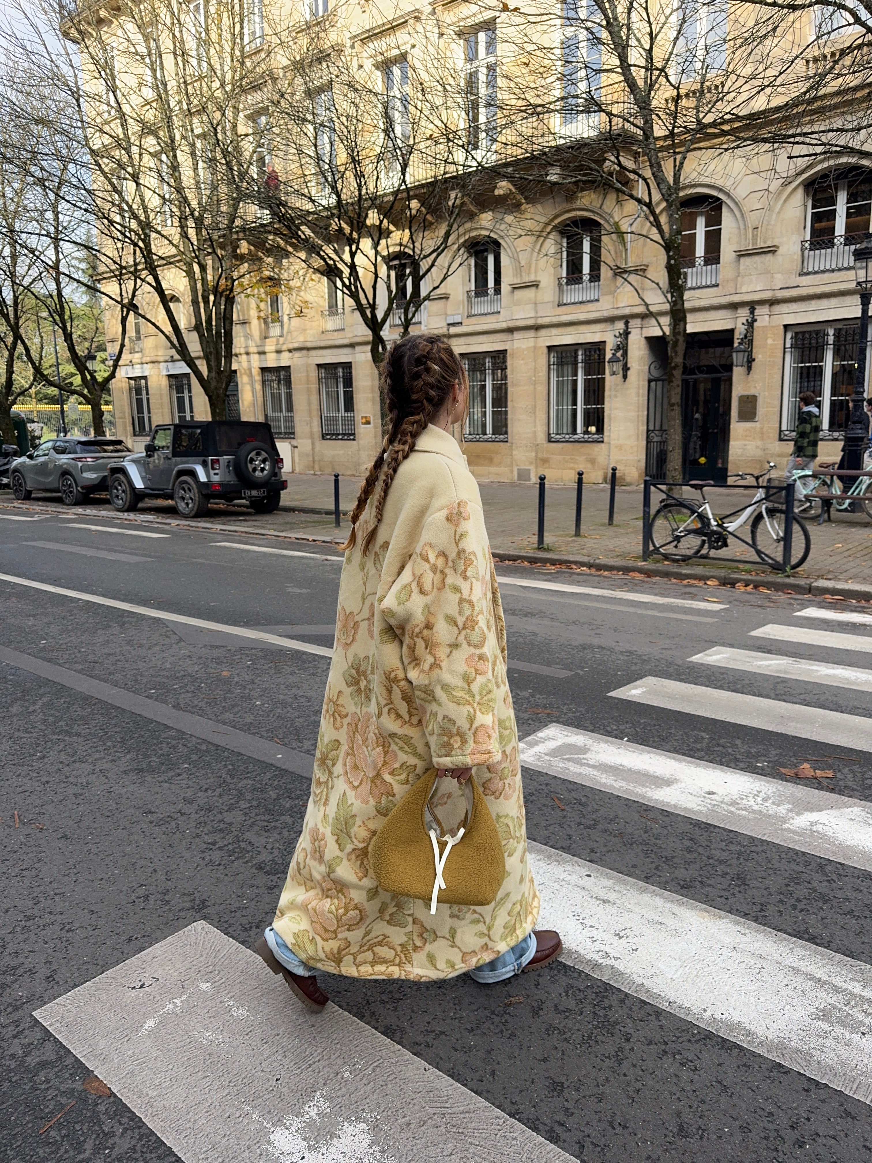 Manteau long upcyclé laine crème à motifs vintage