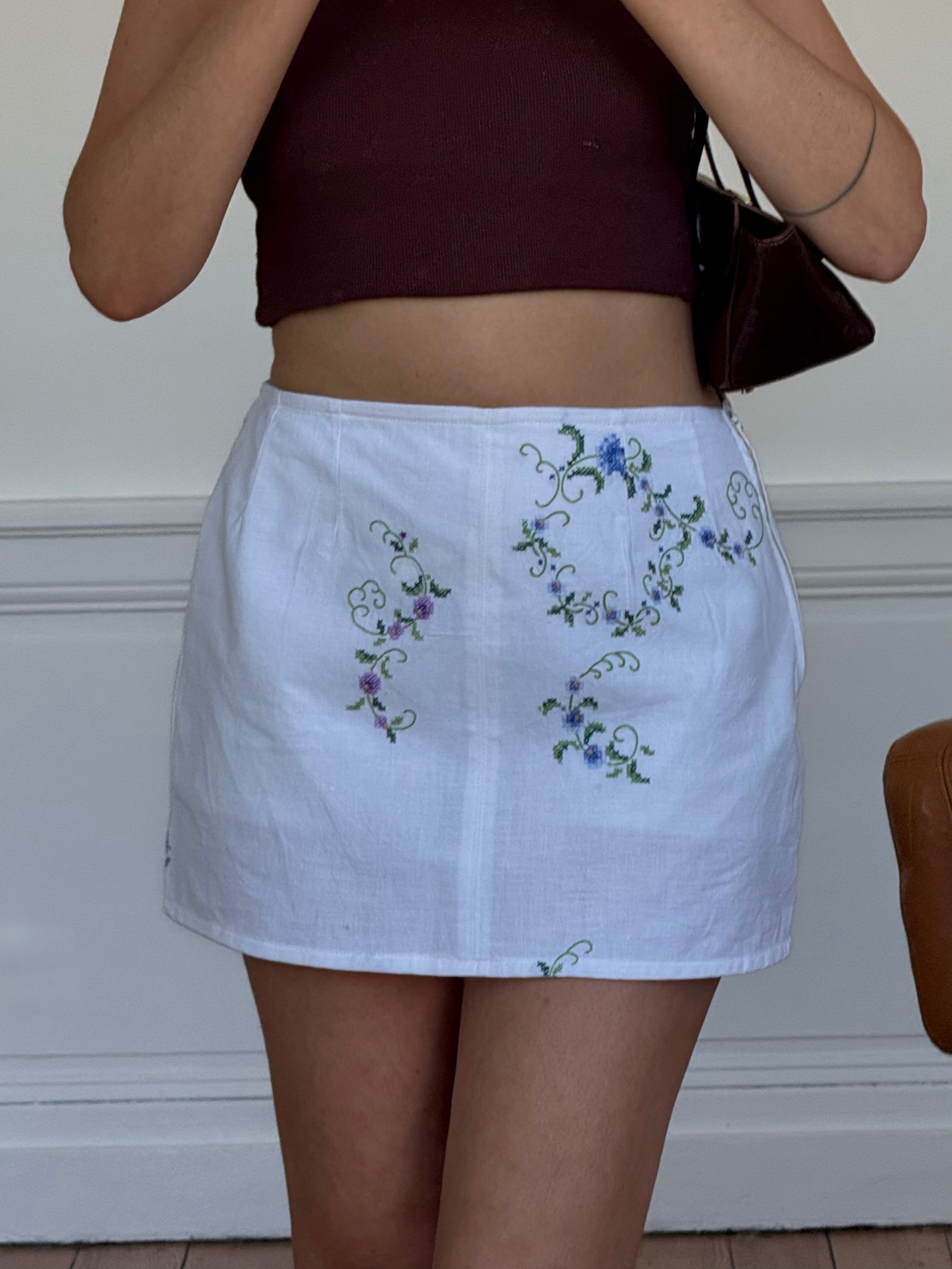 Jupe-short blanche à motifs vintage
