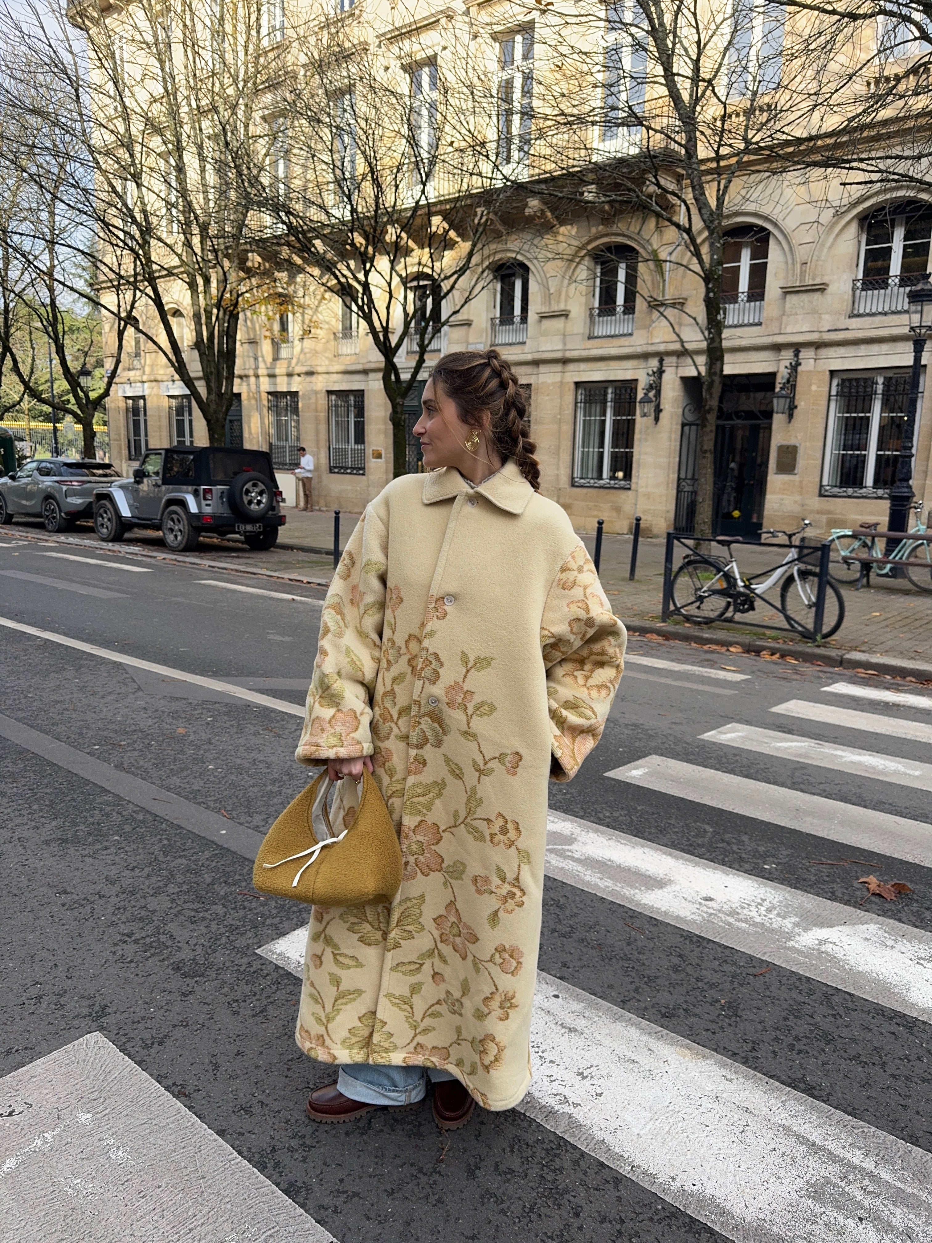 Manteau long upcyclé laine crème à motifs vintage