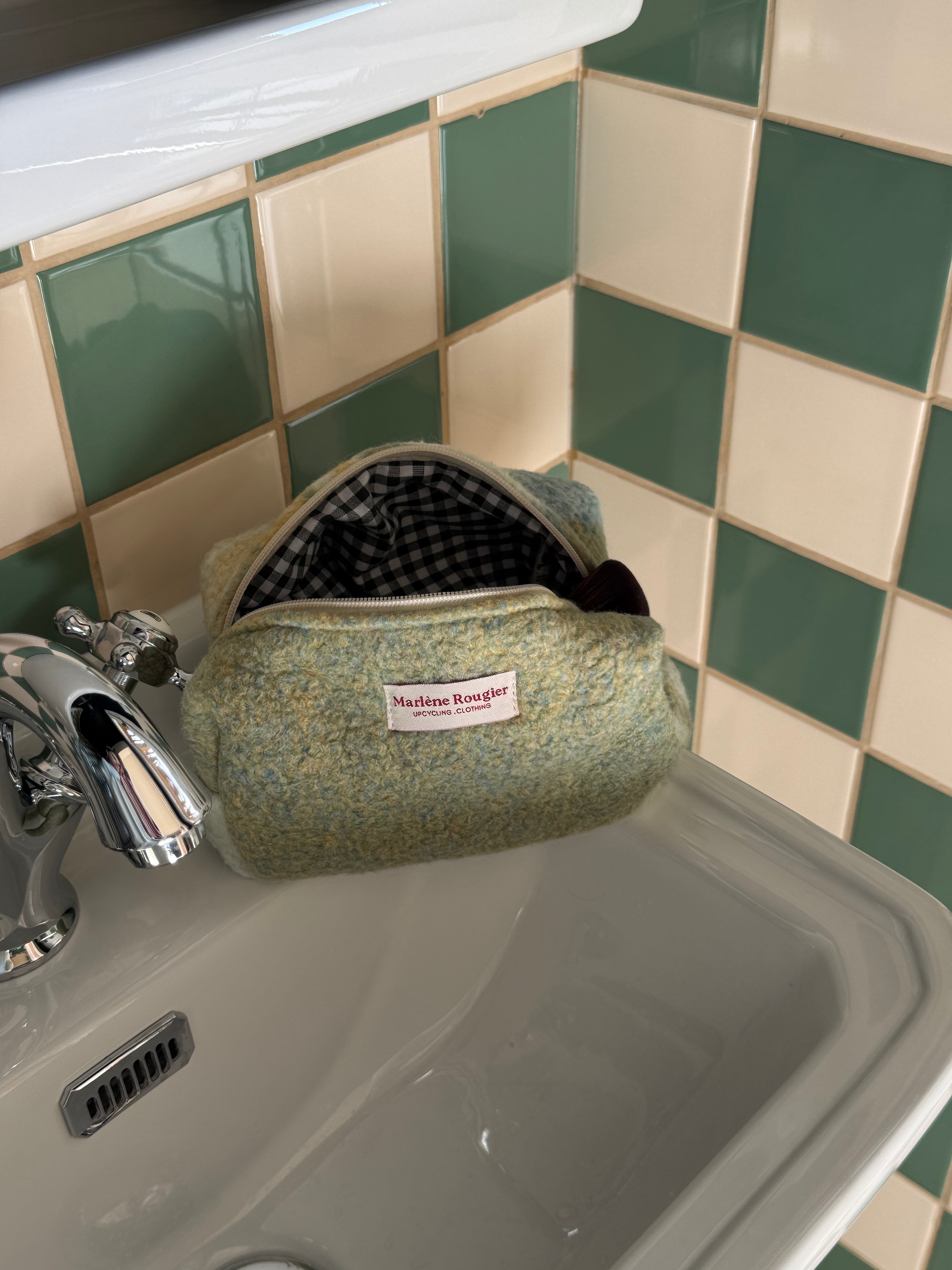 Trousse upcyclée laine vintage