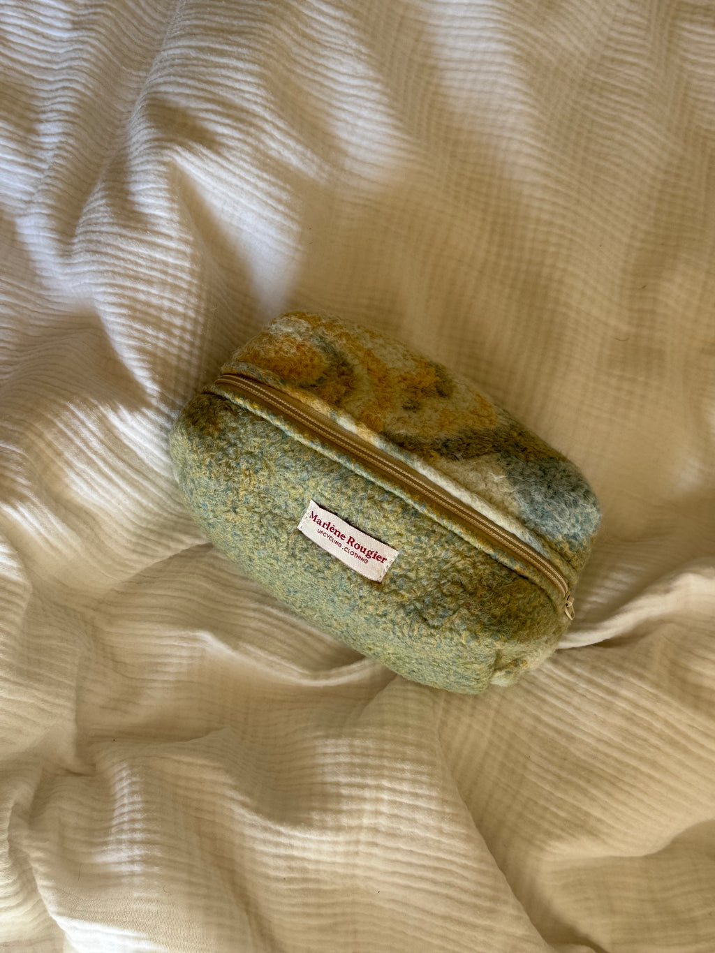 Trousse upcyclée laine vintage