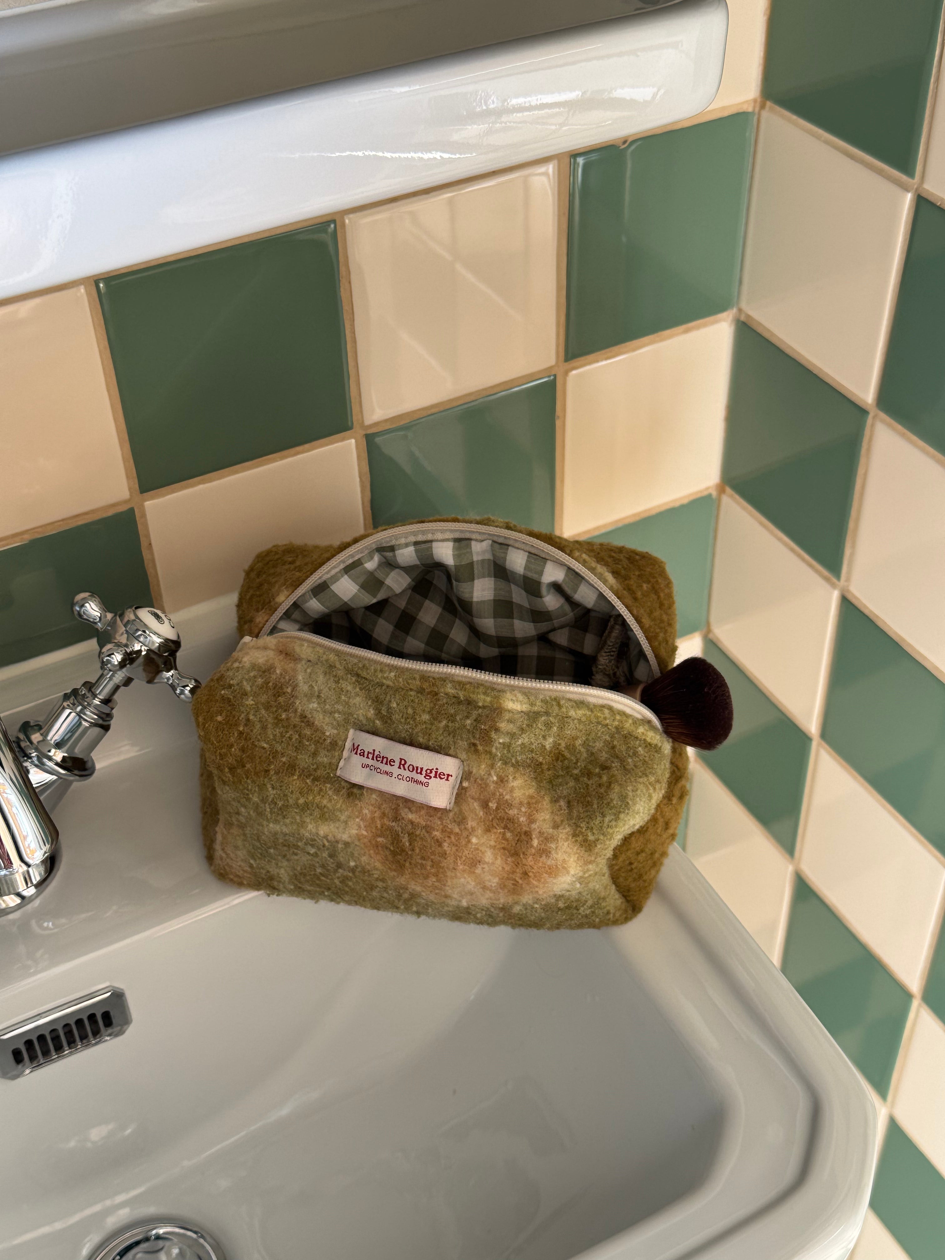 Trousse upcyclée laine vintage