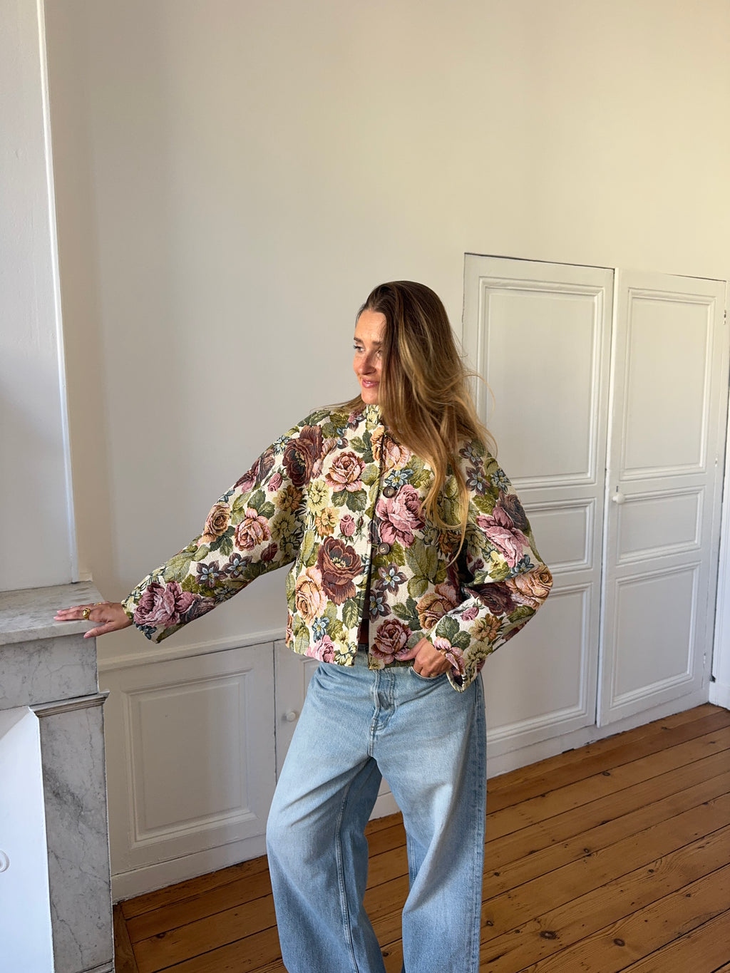 Veste upcyclée à fleurs - T1