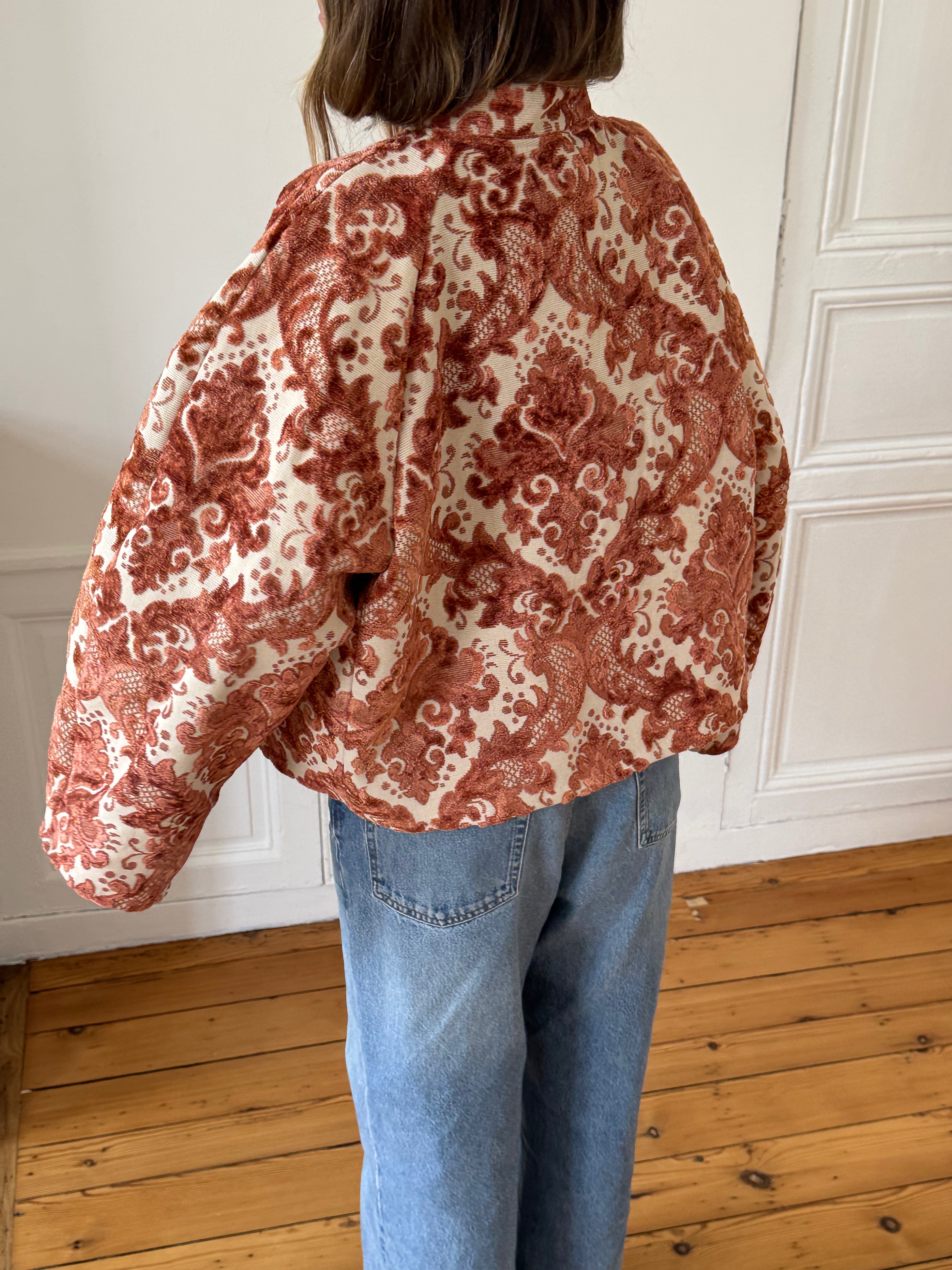 Veste upcyclée à motifs - T2
