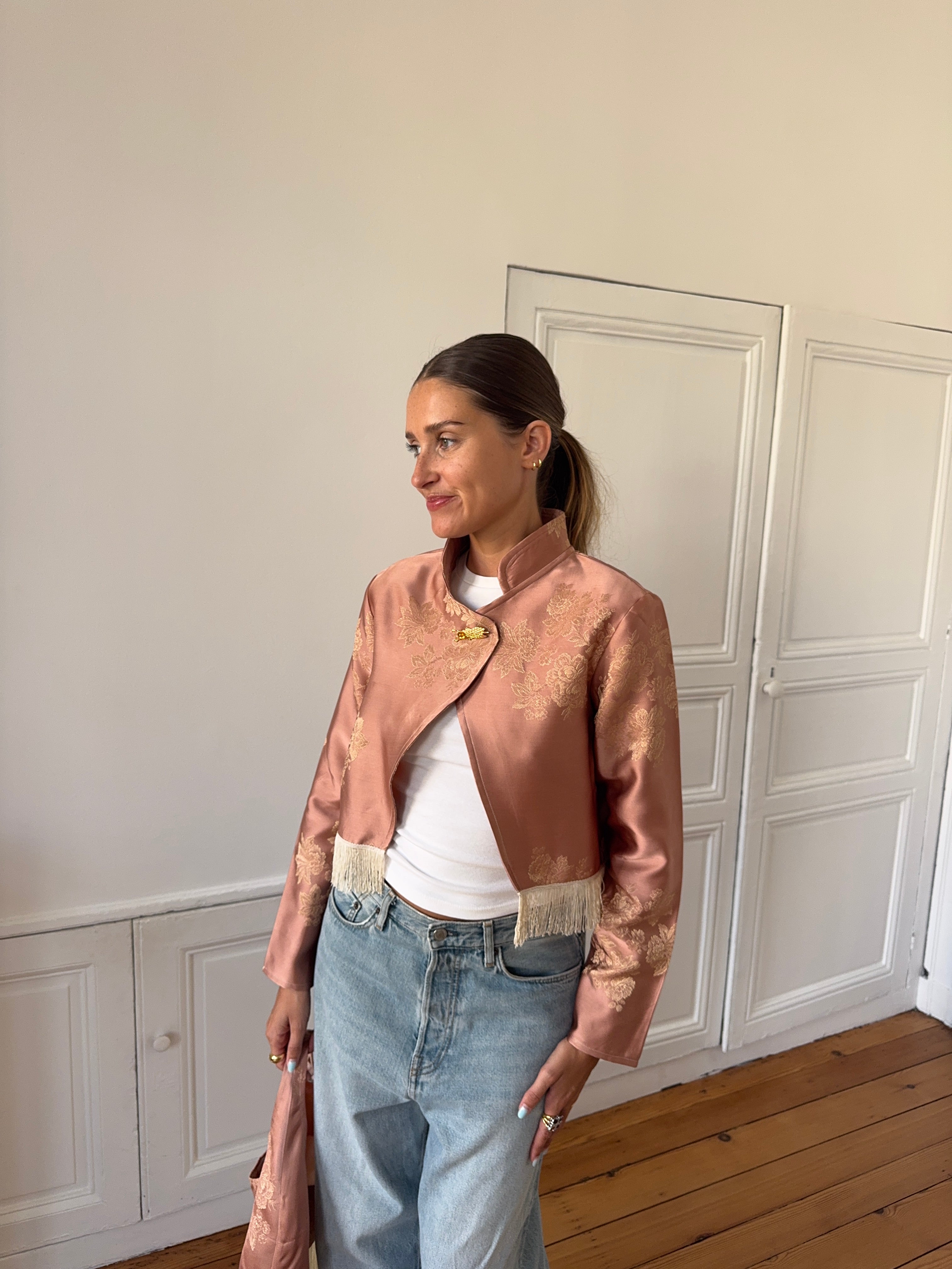 Veste courte upcyclée satinée cuivrée et franges