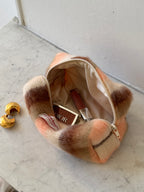 Trousse upcyclée laine à rayures colorées