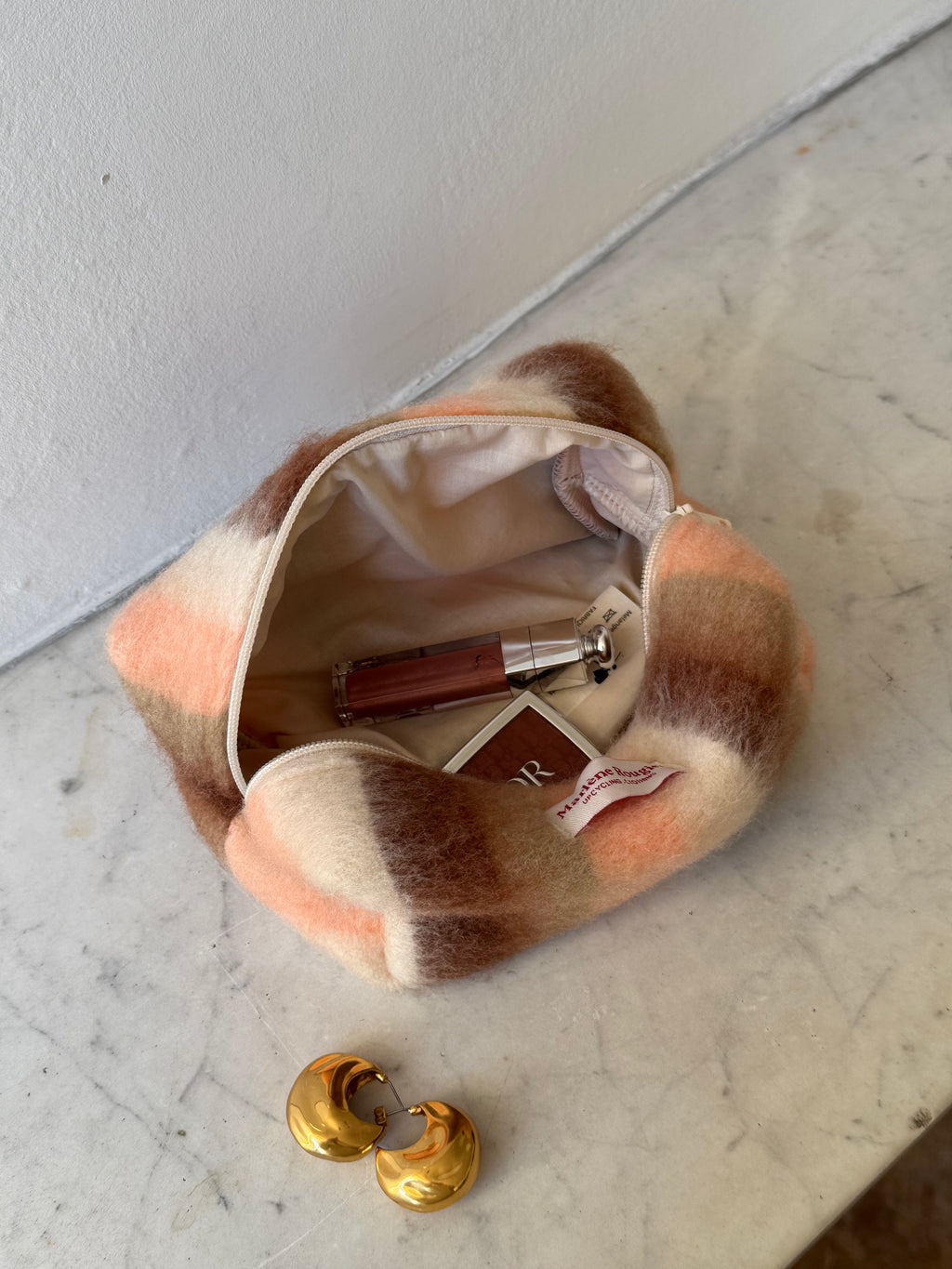 Trousse upcyclée laine à rayures colorées