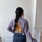 Chemise upcyclée dos nu violette à petits carreaux