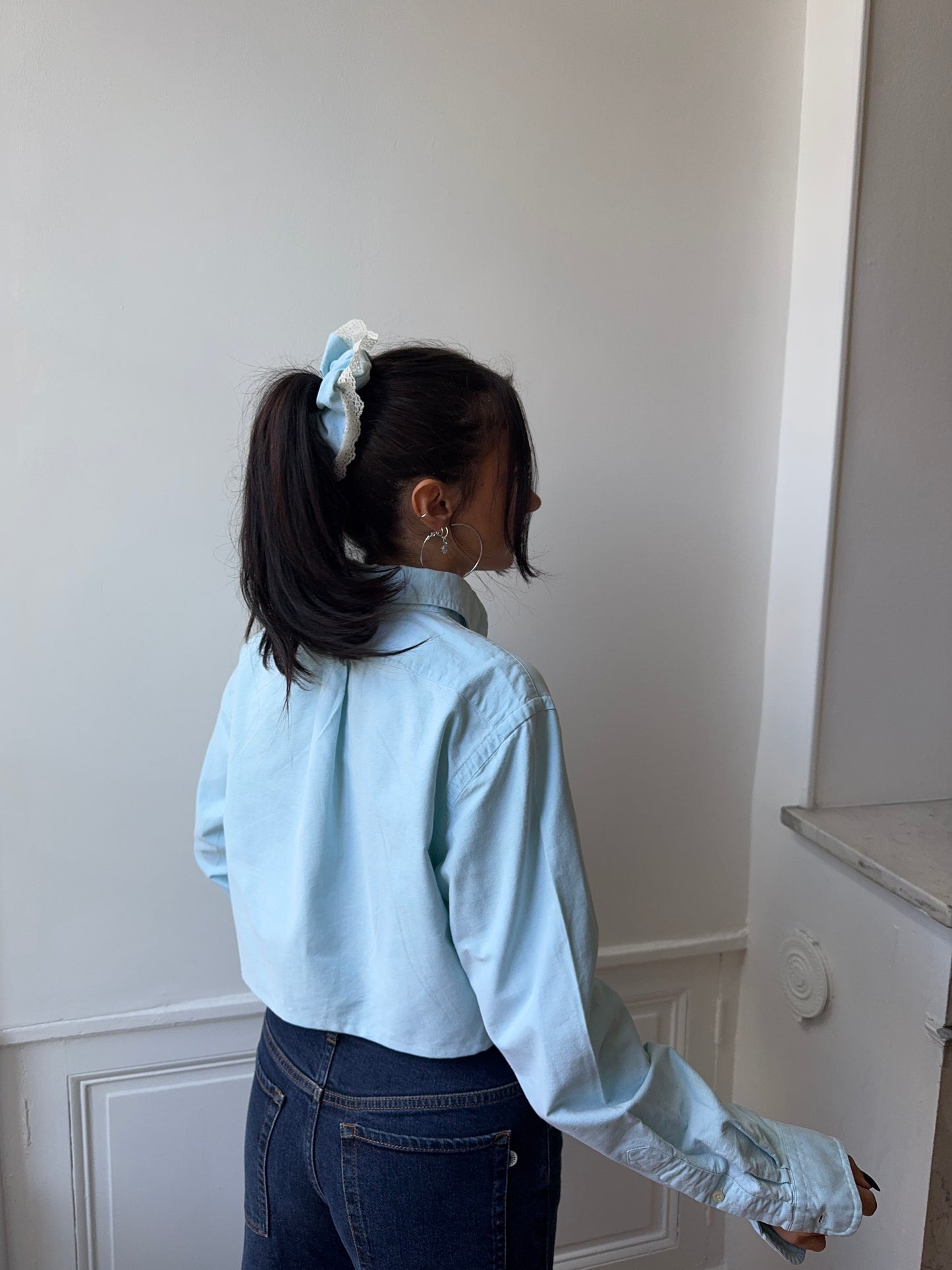 Chemise upcyclée ciel + chouchou