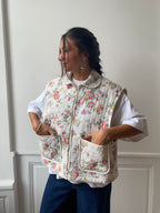Veste sans manches upcyclée matelassée à fleurs