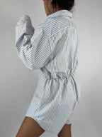 Combinaison upcyclée blanche à rayures bleu chiné