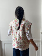Veste sans manches upcyclée matelassée à fleurs