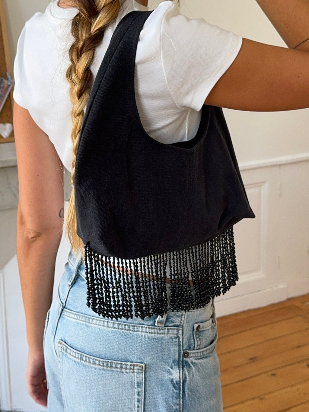 Sac upcyclé denim noir et perles
