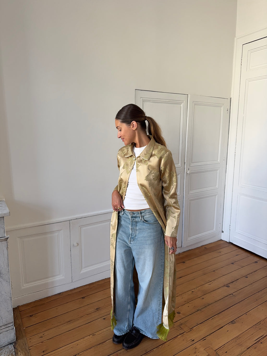 Veste longue upcyclée satinée dorée et franges - M/L
