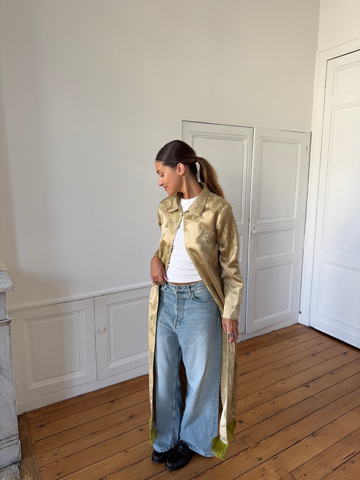 Veste longue upcyclée satinée dorée et franges - M/L