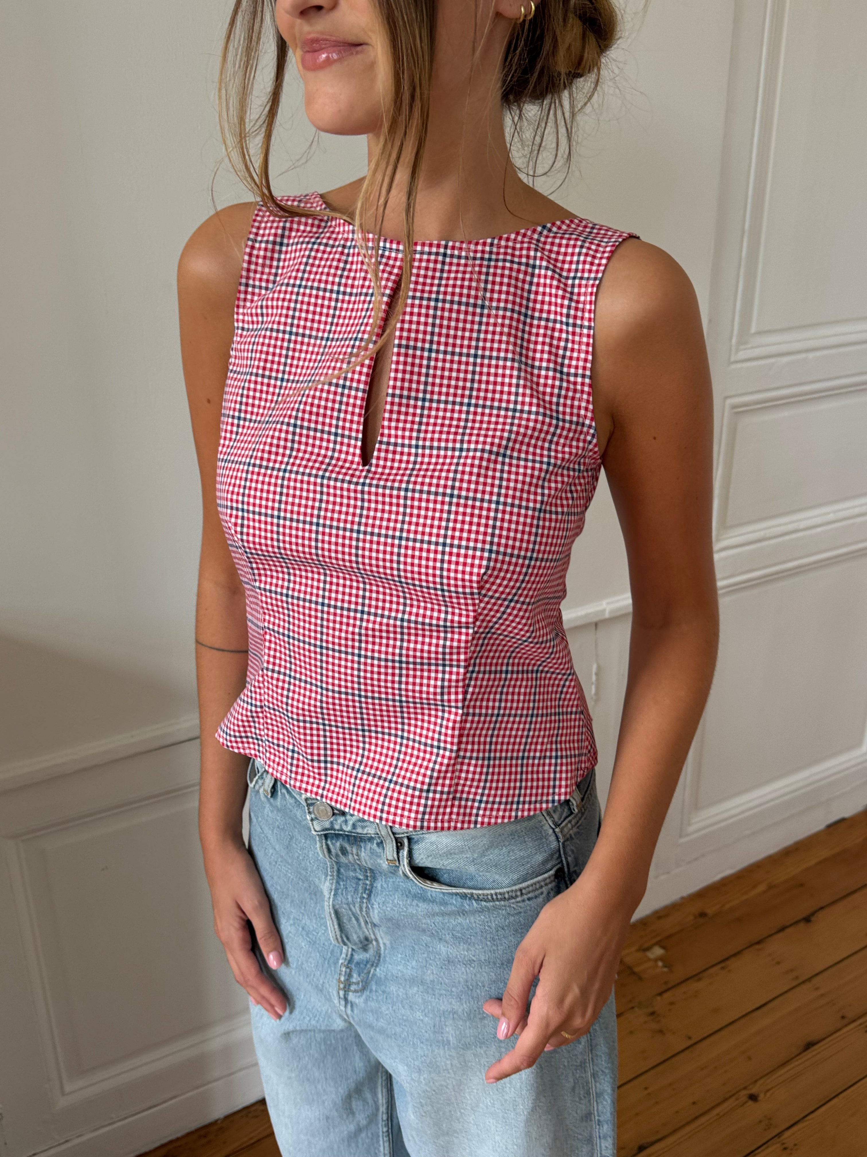 Top dos nu upcyclé à carreaux rouges - S