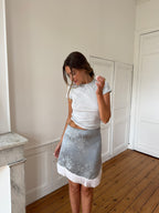 Jupe upcyclée satinée grise et franges