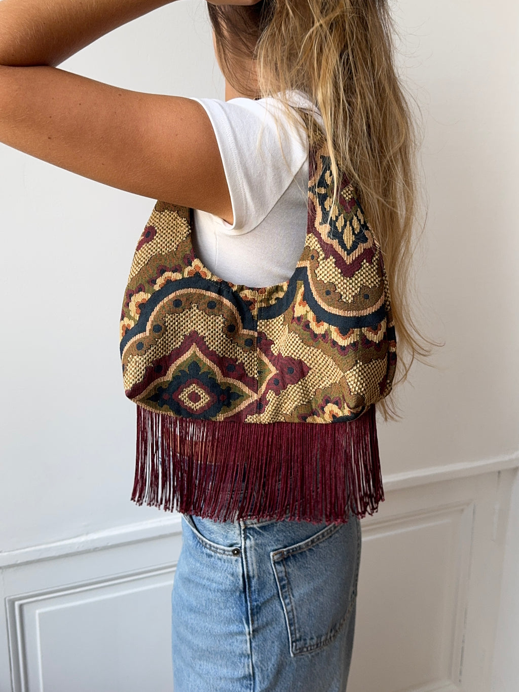 Sac upcyclé à motifs et franges
