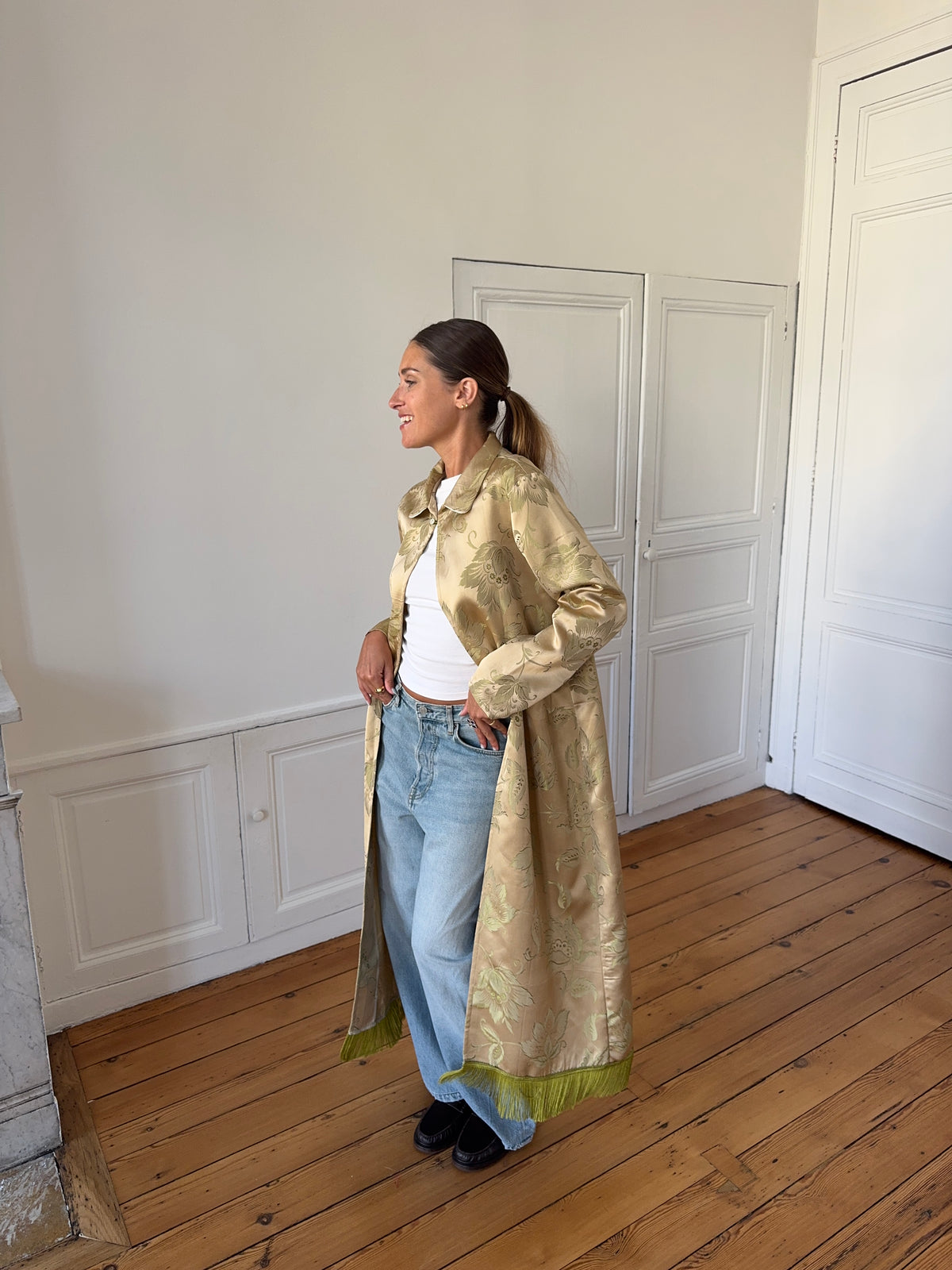 Veste longue upcyclée satinée dorée et franges - M/L