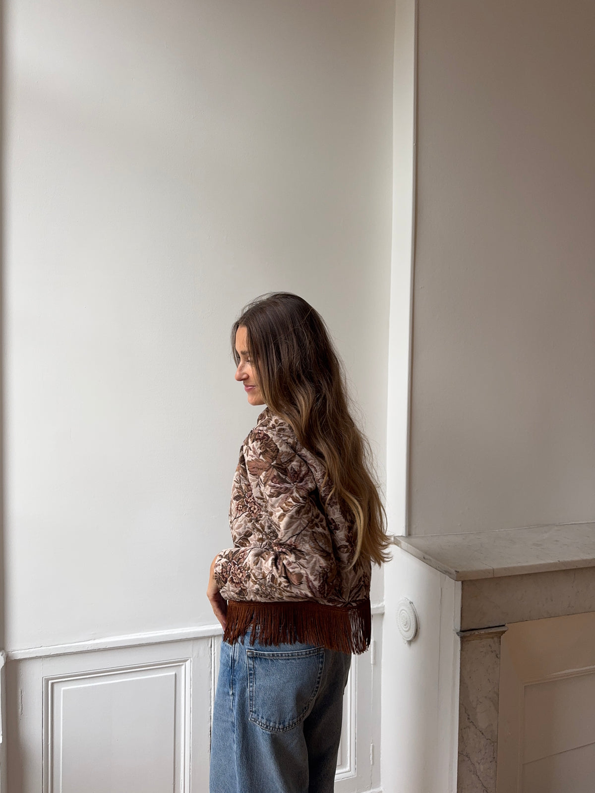 Veste courte upcyclée à motifs et franges