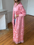 Veste longue upcyclée satinée rose et franges - M/L