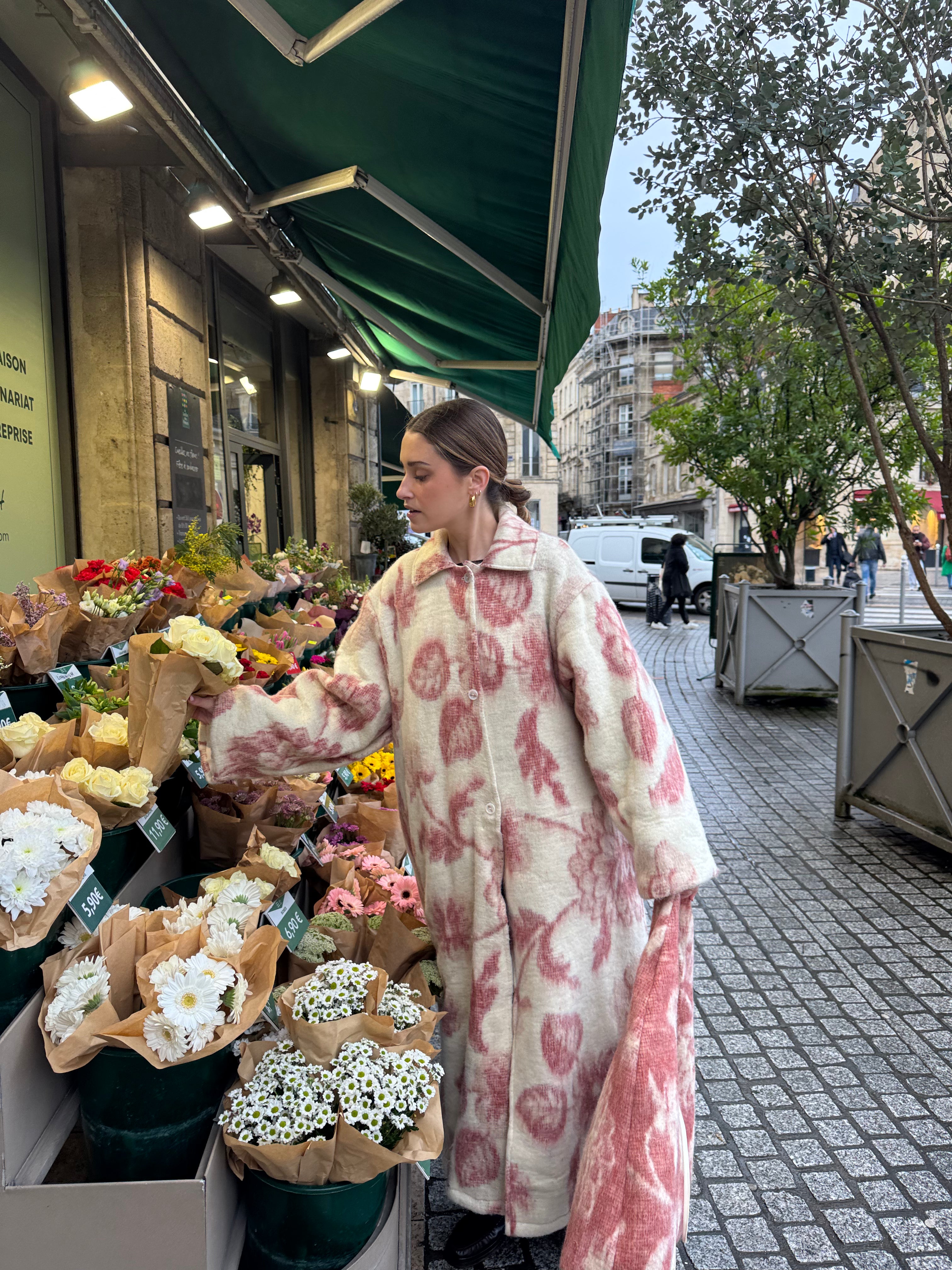 Manteau long upcyclé laine écrue à motifs vintage