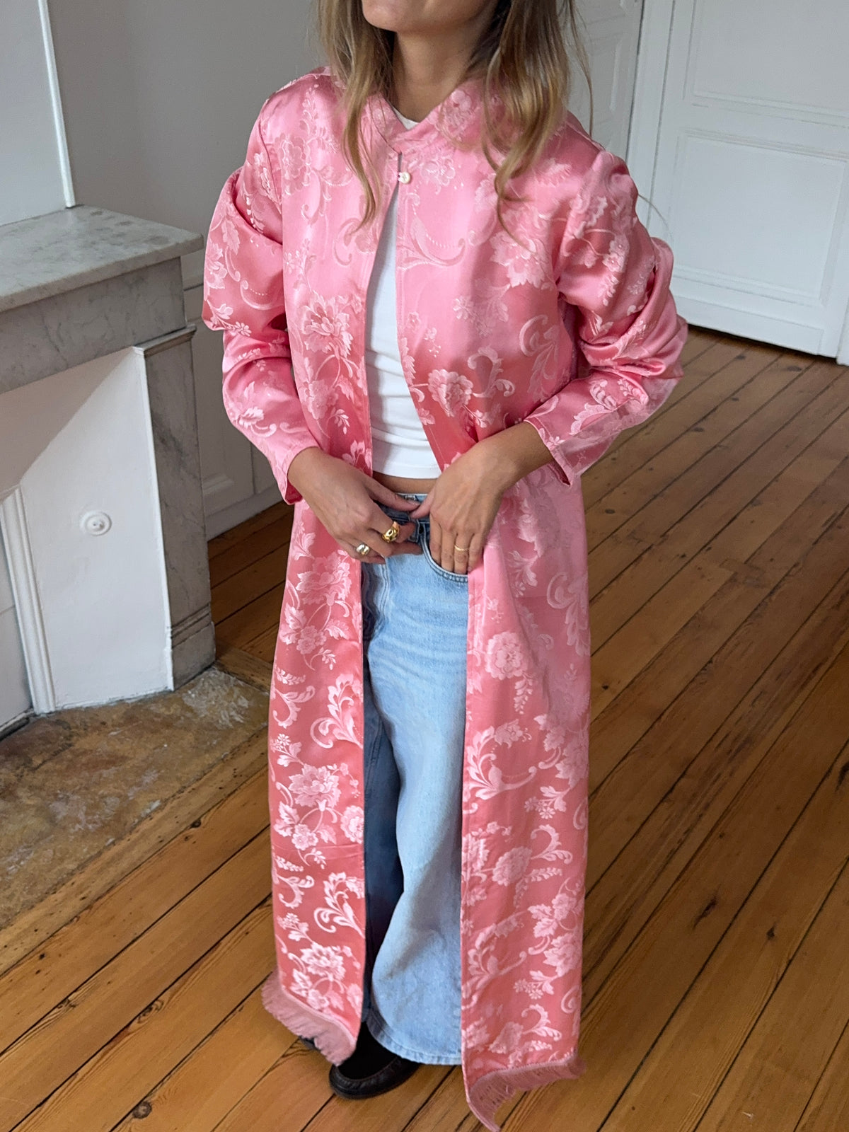 Veste longue upcyclée satinée rose et franges - M/L
