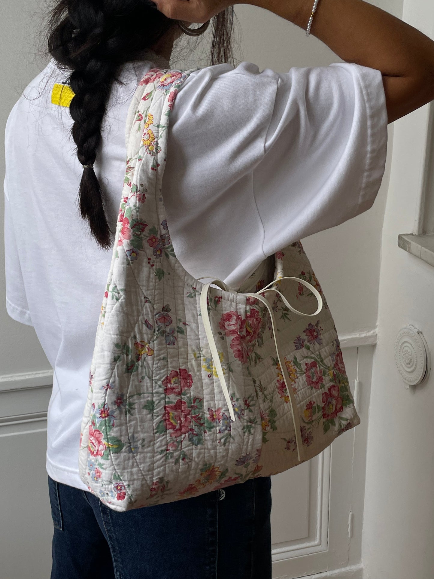 Sac upcyclé matelassé à fleurs