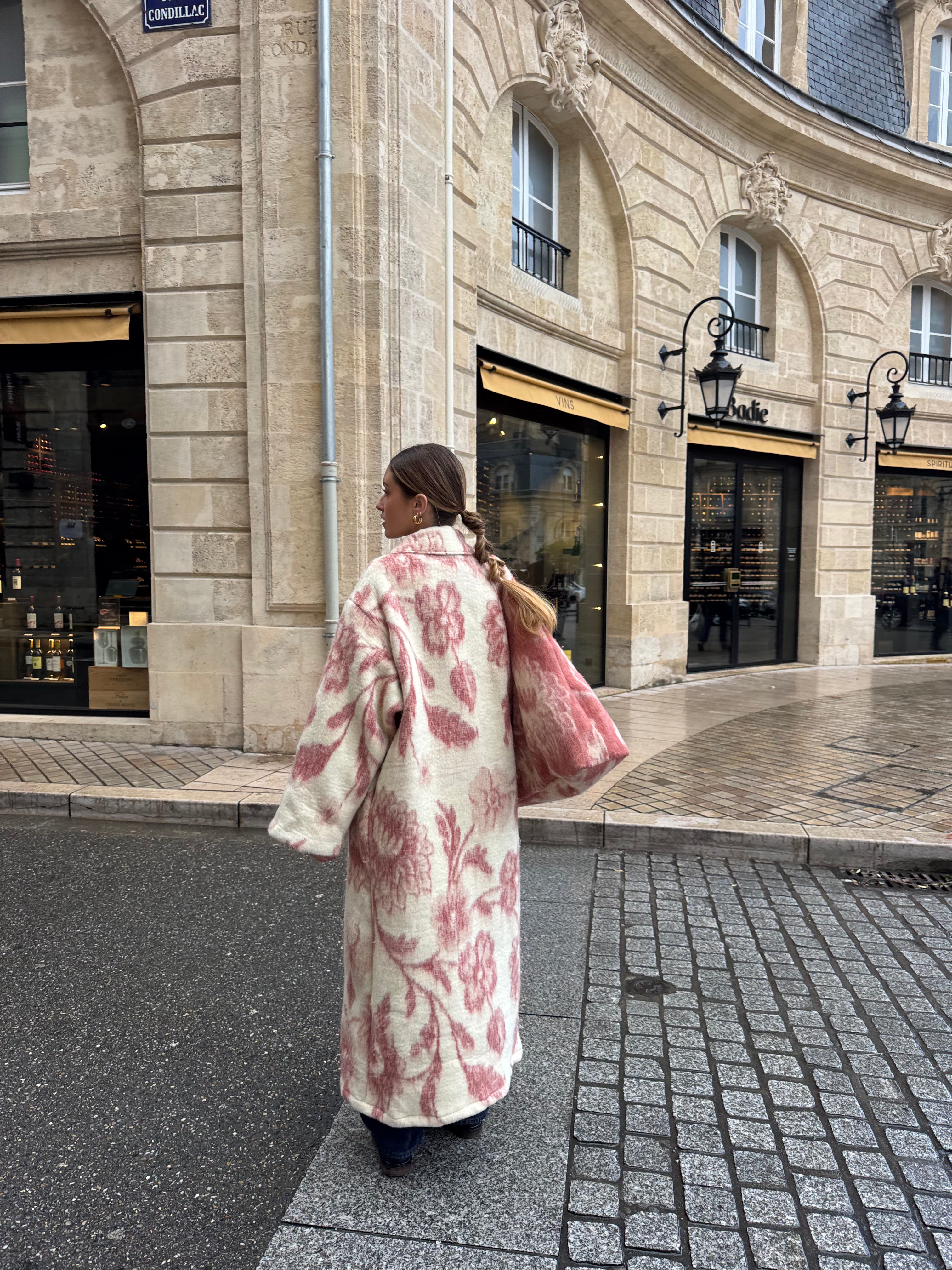 Manteau long upcyclé laine écrue à motifs vintage