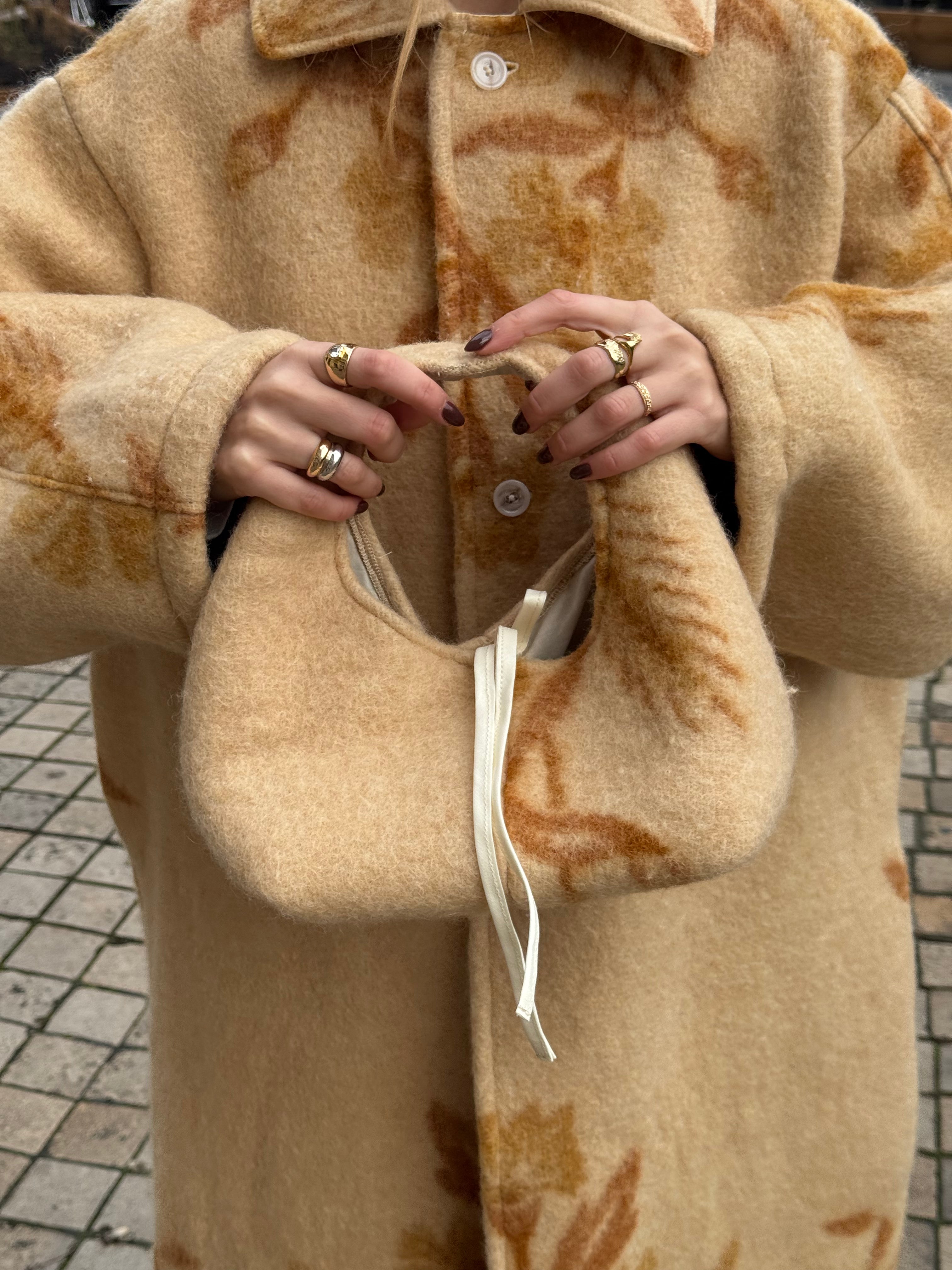 Sac upcyclé laine marron clair à motifs vintage - petit